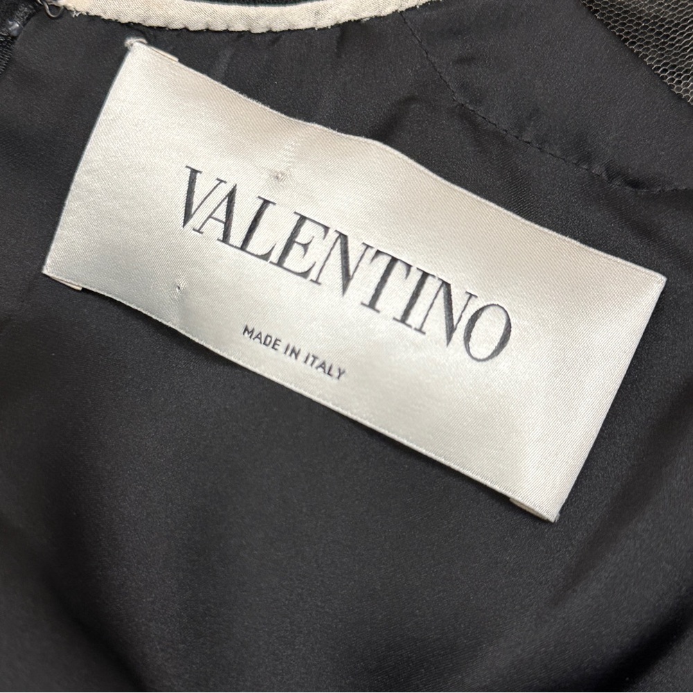 Valentino Italy NWT Black Lace Yoke Cocktail Sheath Dress Sz 6 LBD $1300 - Picture 6 of 13